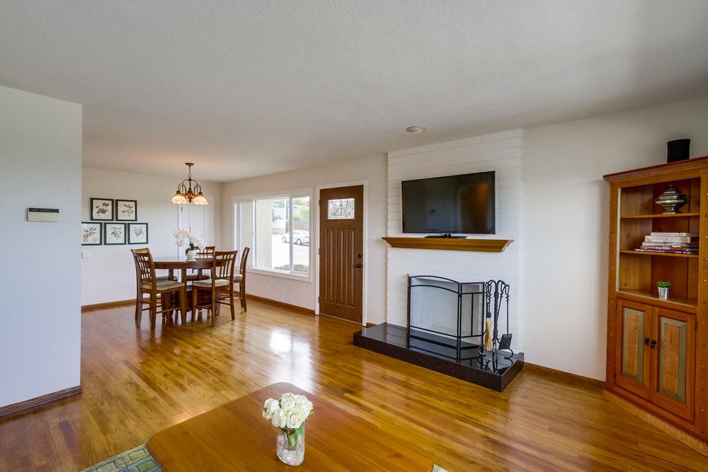Virtual tour photo 8 of 43 for 4752 Twain Ave