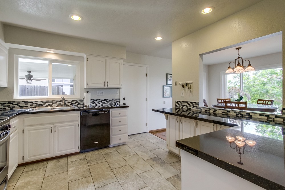 Virtual tour photo 15 of 43 for 4752 Twain Ave