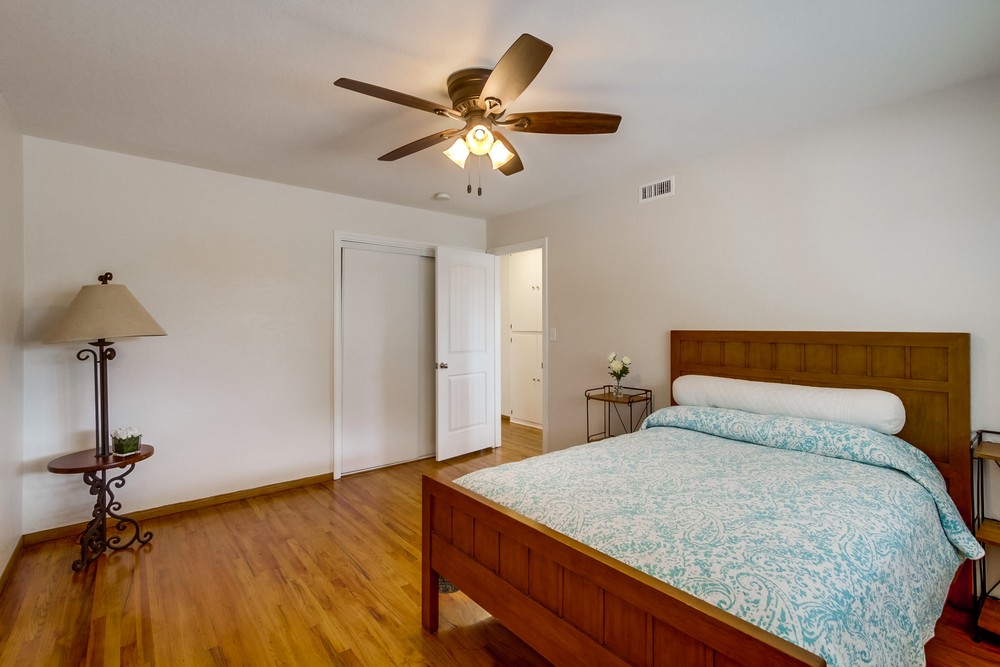 Virtual tour photo 25 of 43 for 4752 Twain Ave
