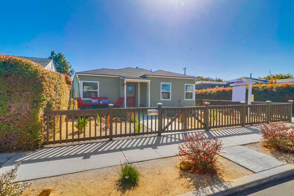 Virtual tour photo 5 of 49 for 4753 Lenore Dr