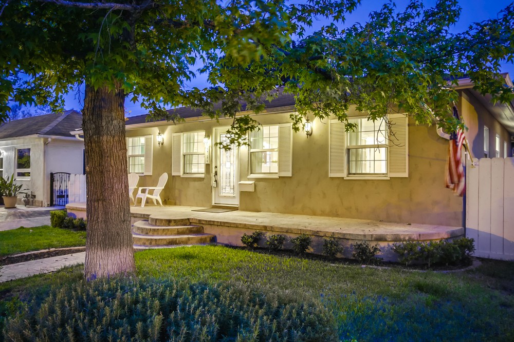 Virtual tour photo 4 of 52 for 4754 Aragon Dr