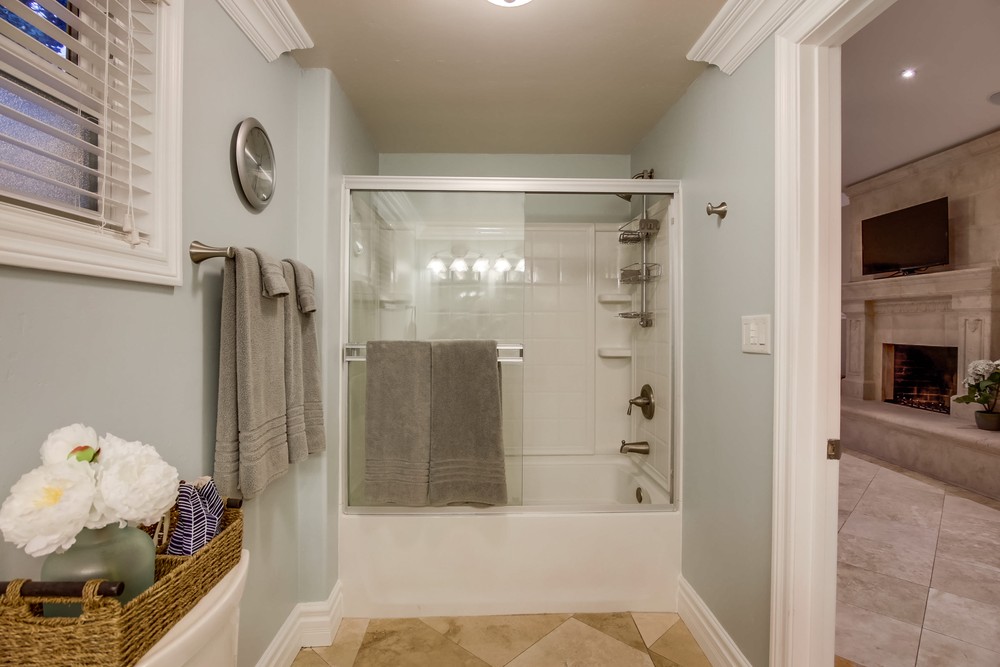 Virtual tour photo 35 of 52 for 4754 Aragon Dr