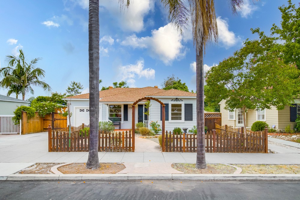 Virtual tour photo 1 of 77 for 4754 Lenore Dr