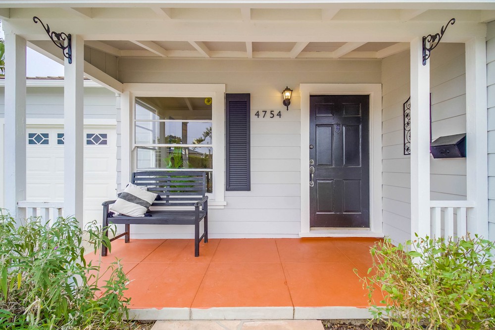 Virtual tour photo 10 of 77 for 4754 Lenore Dr