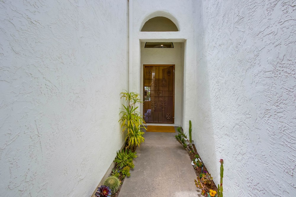 Virtual tour photo 5 of 52 for 4756 Valdina Way