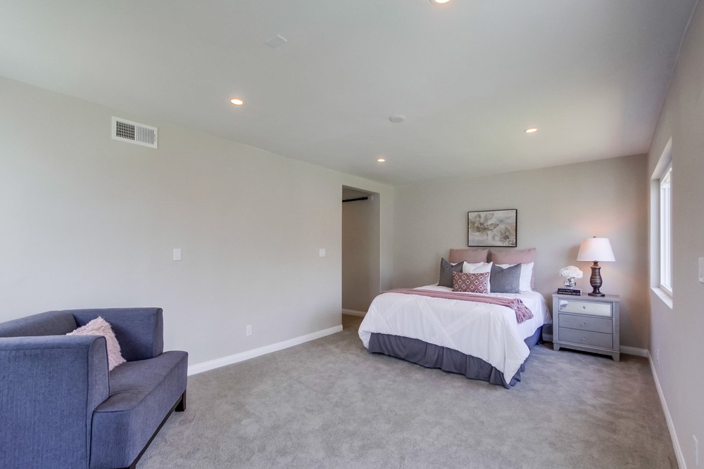 Virtual tour photo 24 of 40 for 4757 49th St