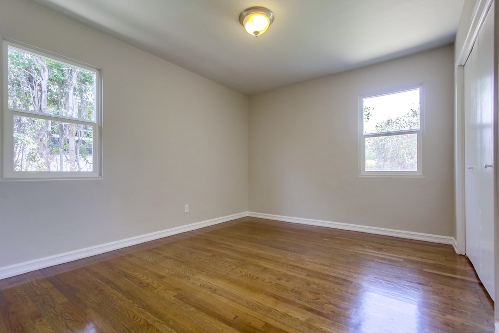 Virtual tour photo 32 of 40 for 4757 49th St