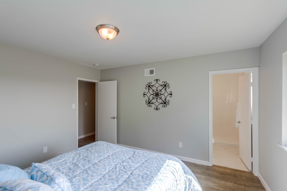 Virtual tour photo 19 of 32 for 4761 Wendell St