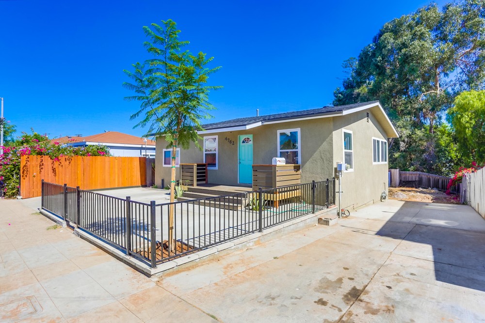 Virtual tour photo 1 of 22 for 4762 Lantana Dr