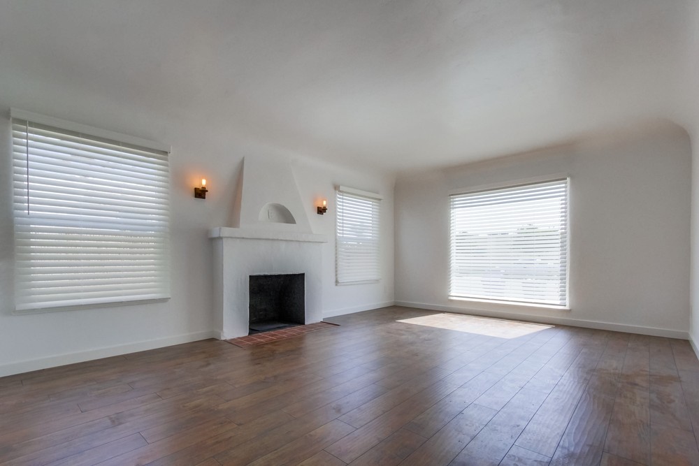 Virtual tour photo 6 of 37 for 4764 College Ave