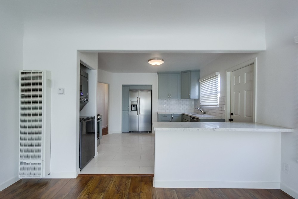 Virtual tour photo 9 of 37 for 4764 College Ave