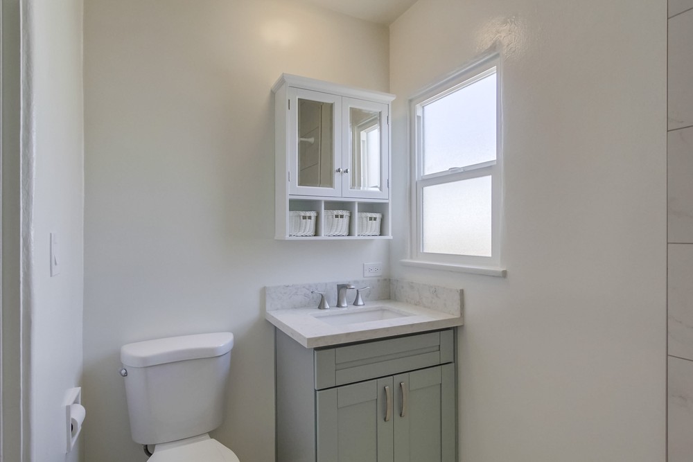 Virtual tour photo 16 of 37 for 4764 College Ave