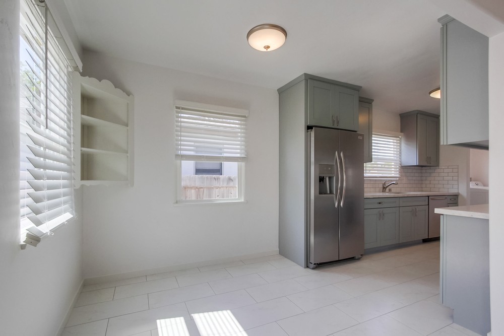 Virtual tour photo 23 of 37 for 4764 College Ave