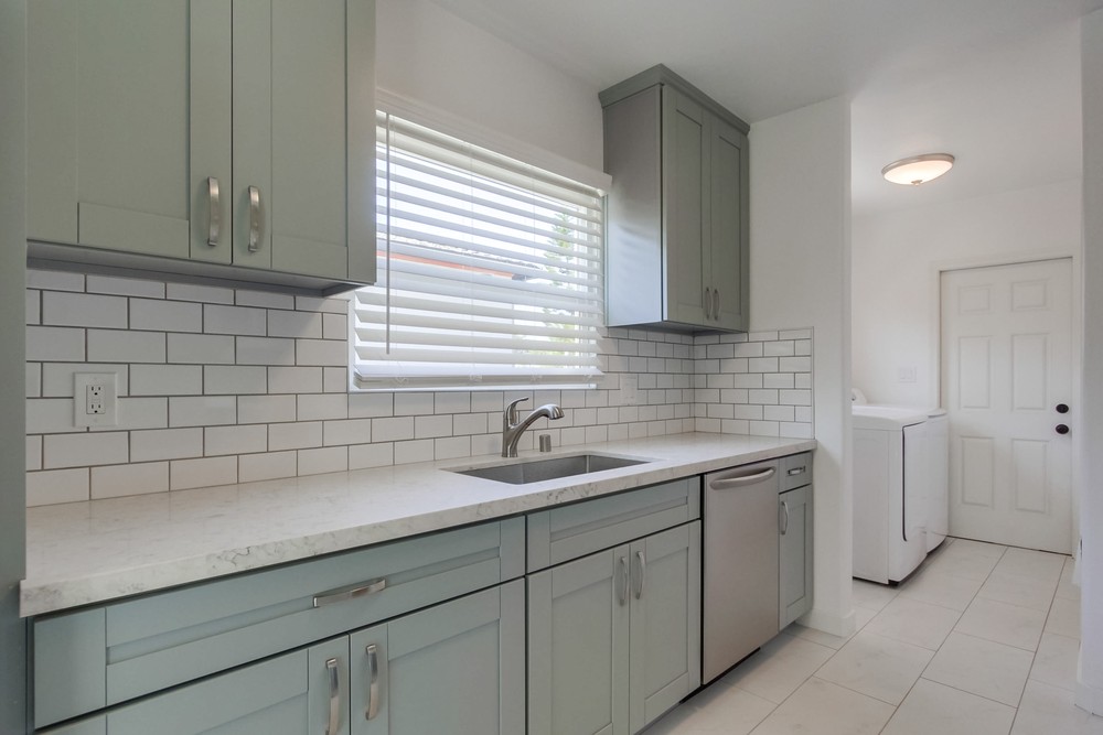 Virtual tour photo 28 of 37 for 4764 College Ave
