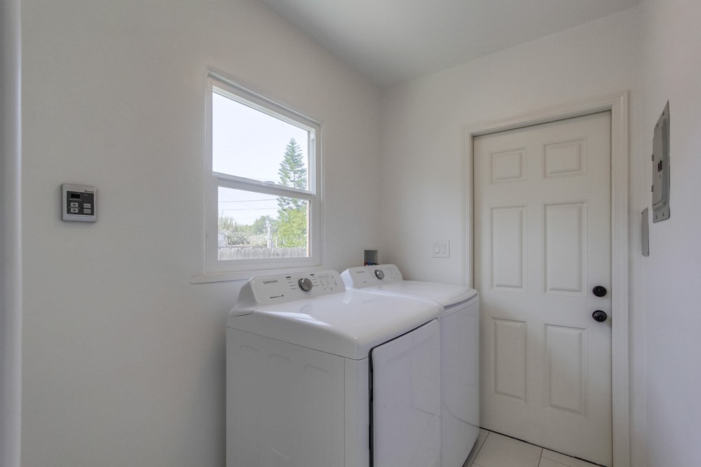 Virtual tour photo 31 of 37 for 4764 College Ave