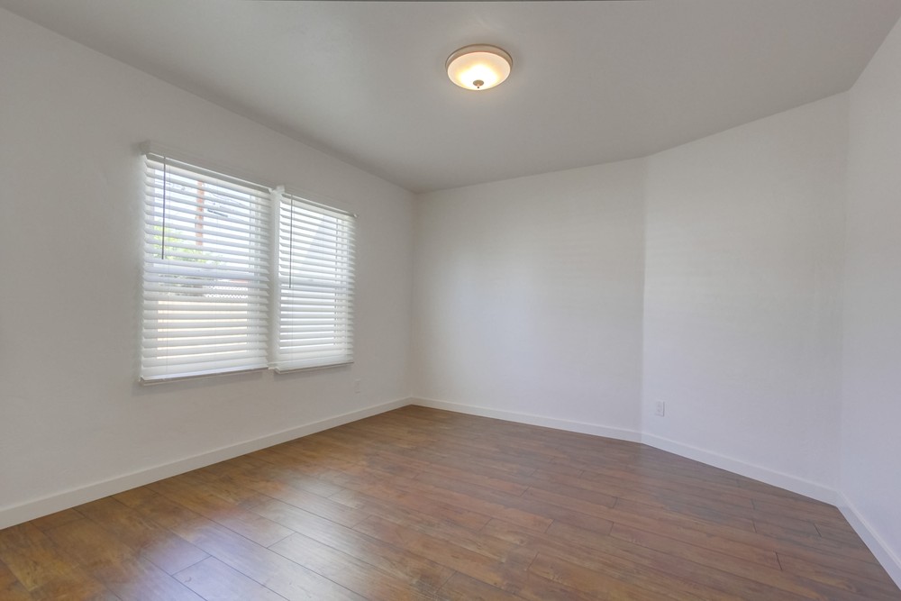 Virtual tour photo 32 of 37 for 4764 College Ave