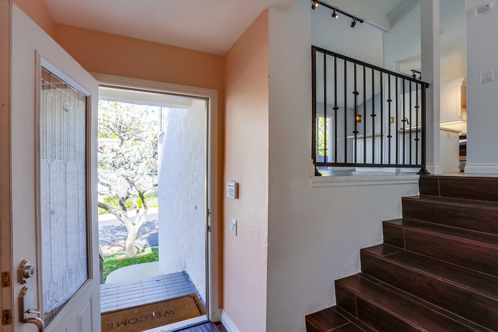 Virtual tour photo 5 of 40 for 4767 Ingulf St