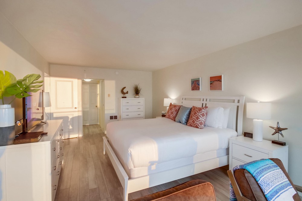 Virtual tour photo 37 of 59 for 4767 Ocean Blvd