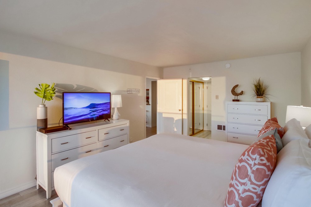 Virtual tour photo 38 of 59 for 4767 Ocean Blvd