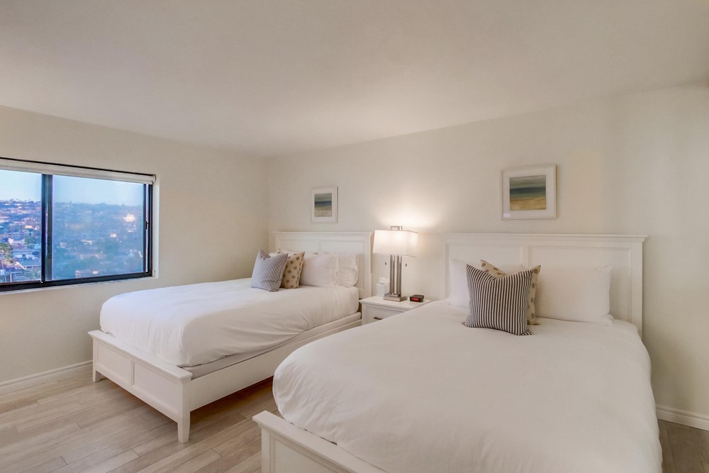 Virtual tour photo 40 of 59 for 4767 Ocean Blvd