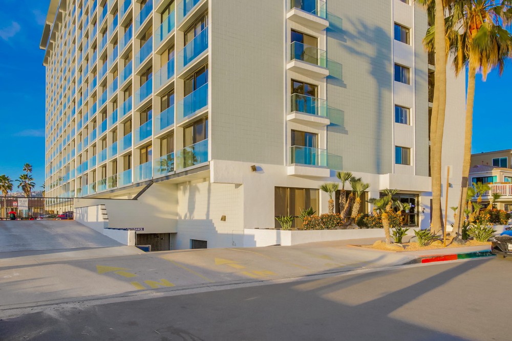 Virtual tour photo 46 of 59 for 4767 Ocean Blvd
