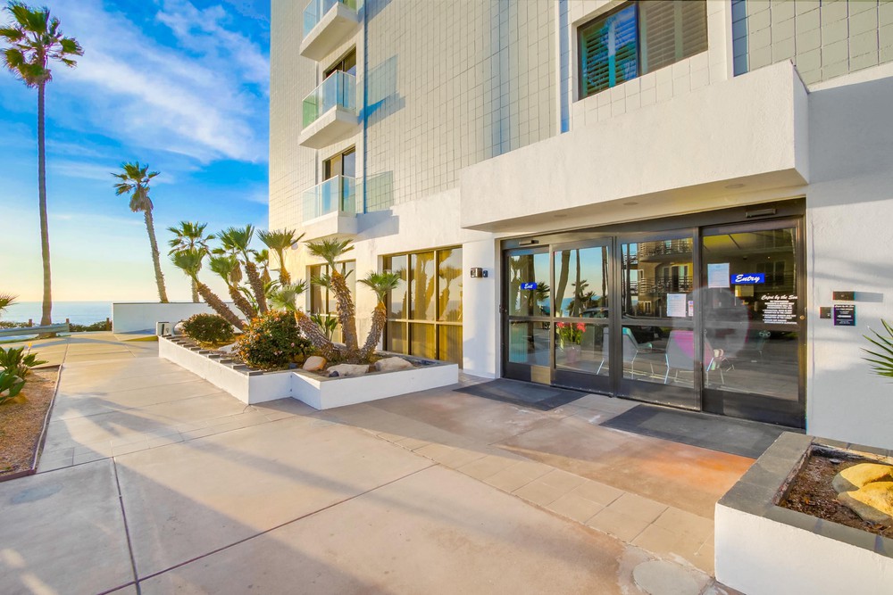 Virtual tour photo 47 of 59 for 4767 Ocean Blvd