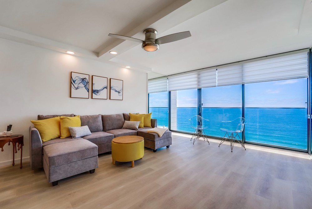 Virtual tour photo 12 of 34 for 4767 Ocean Blvd