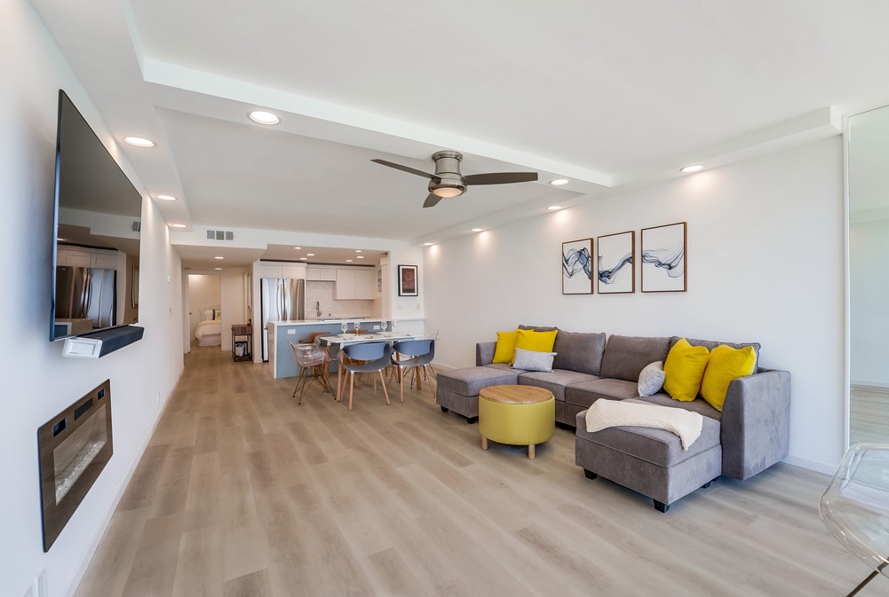 Virtual tour photo 16 of 34 for 4767 Ocean Blvd