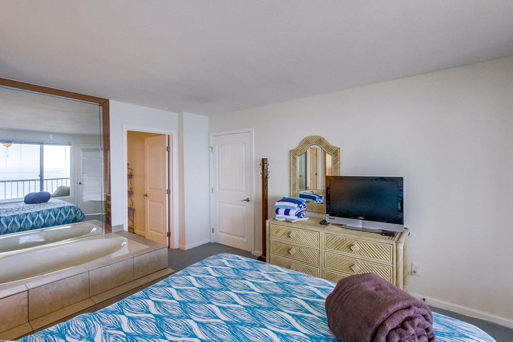 Virtual tour photo 22 of 45 for 4767 Ocean Blvd