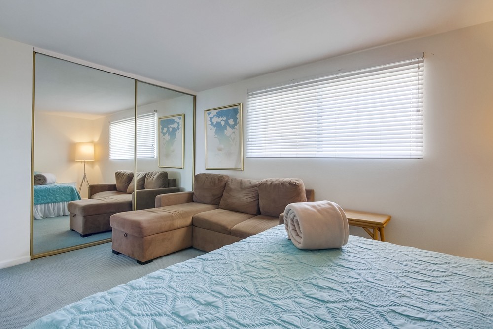 Virtual tour photo 25 of 45 for 4767 Ocean Blvd