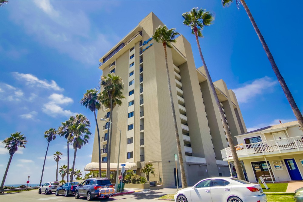 Virtual tour photo 3 of 40 for 4767 Ocean Blvd #201