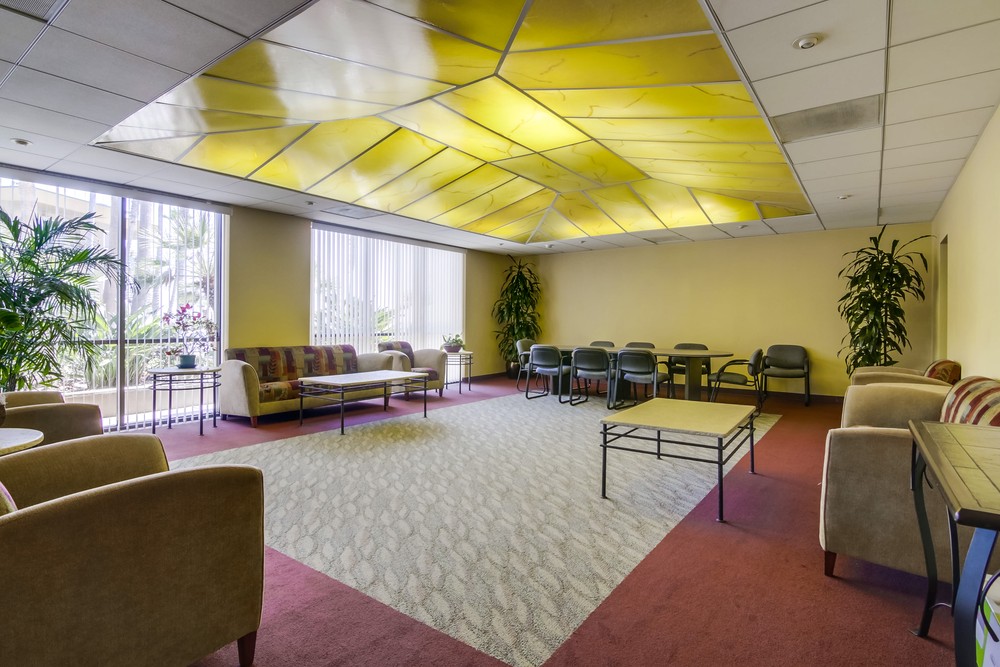 Virtual tour photo 6 of 40 for 4767 Ocean Blvd #201