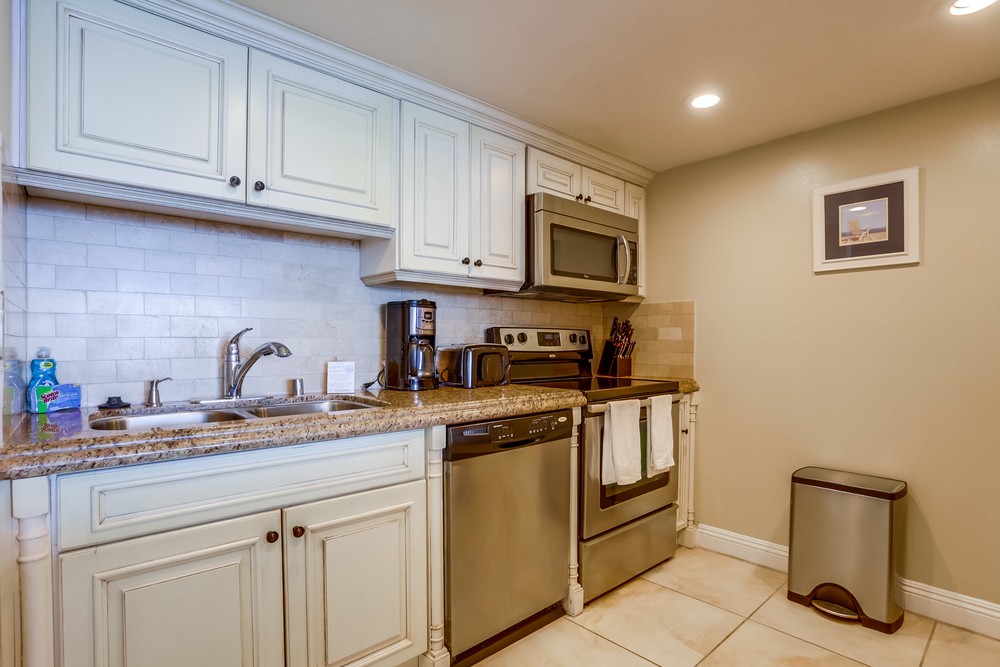 Virtual tour photo 13 of 26 for 4767 Ocean Blvd