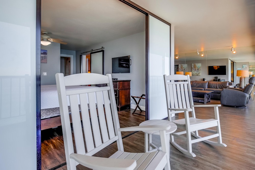 Virtual tour photo 17 of 35 for 4767 Ocean Blvd