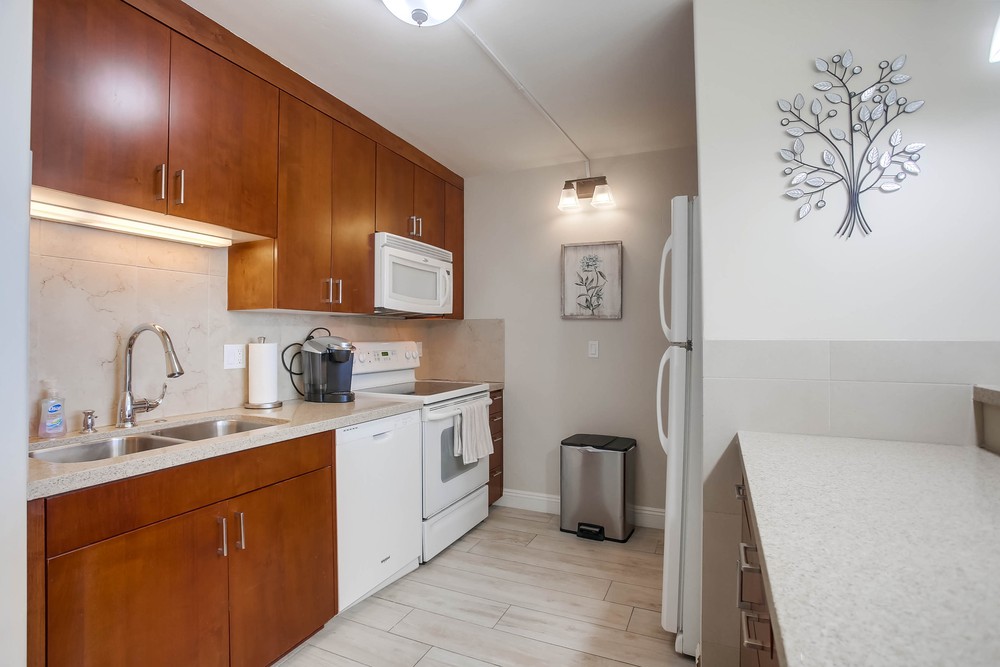 Virtual tour photo 19 of 47 for 4767 Ocean Blvd