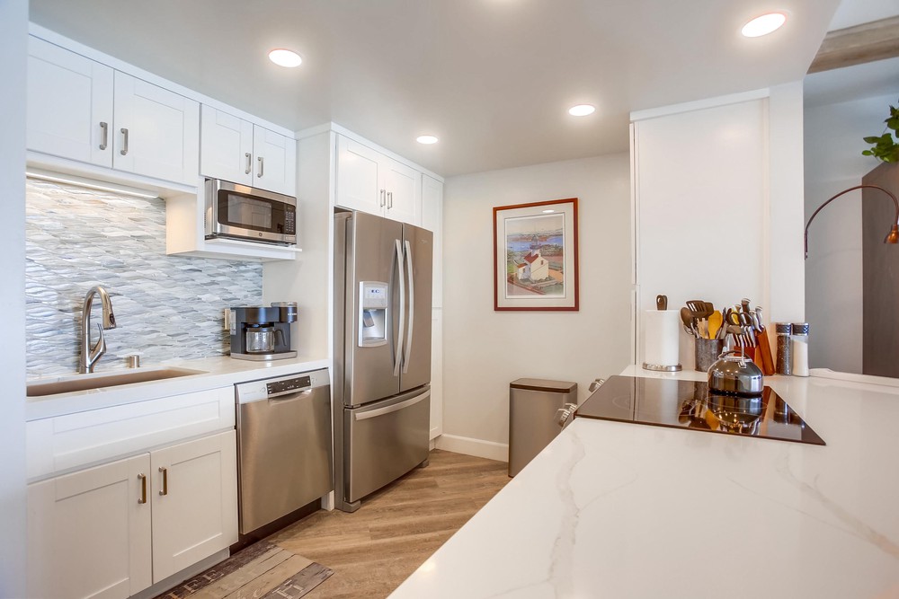 Virtual tour photo 21 of 51 for 4767 Ocean Blvd