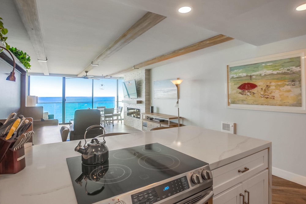 Virtual tour photo 25 of 51 for 4767 Ocean Blvd