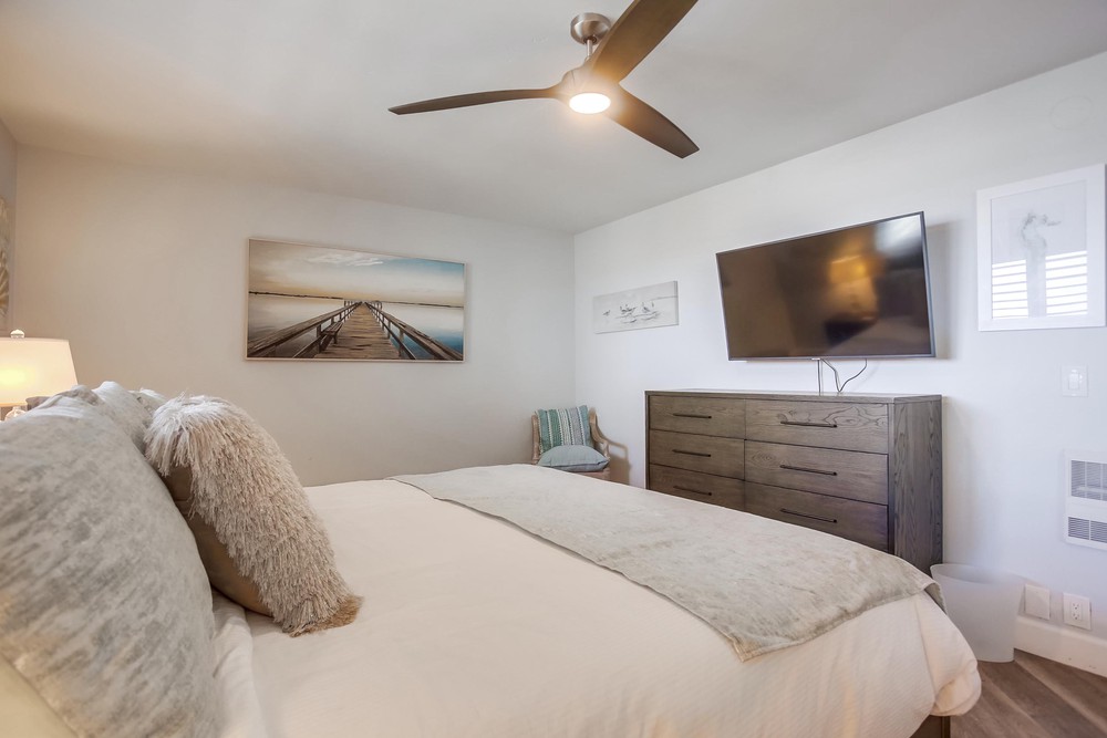 Virtual tour photo 35 of 51 for 4767 Ocean Blvd