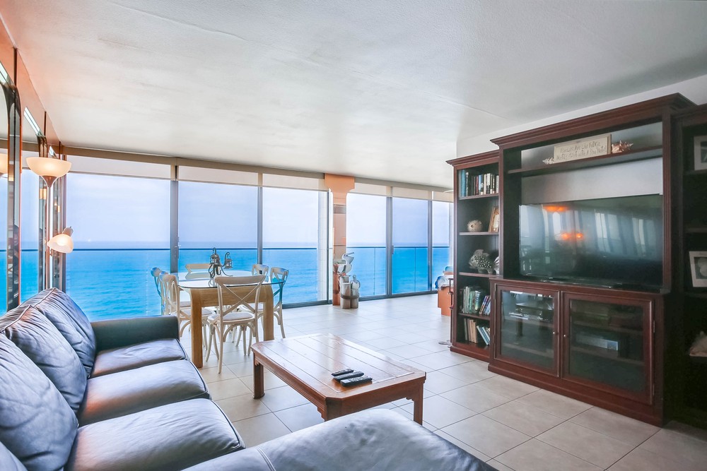 Virtual tour photo 6 of 40 for 4767 Ocean Blvd