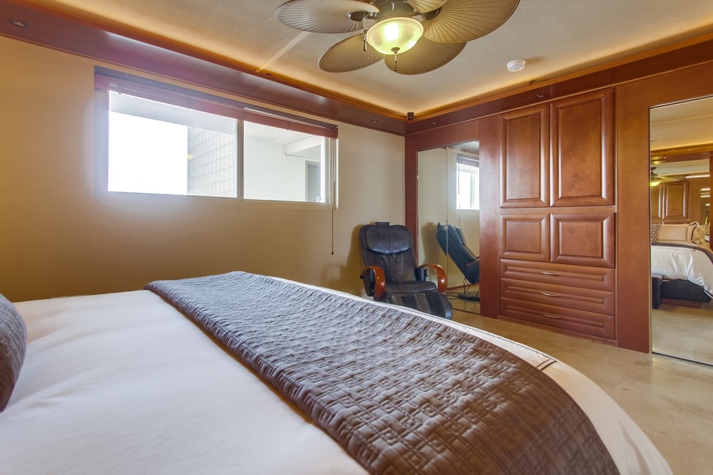 Virtual tour photo 20 of 34 for 4767 Ocean Blvd #804