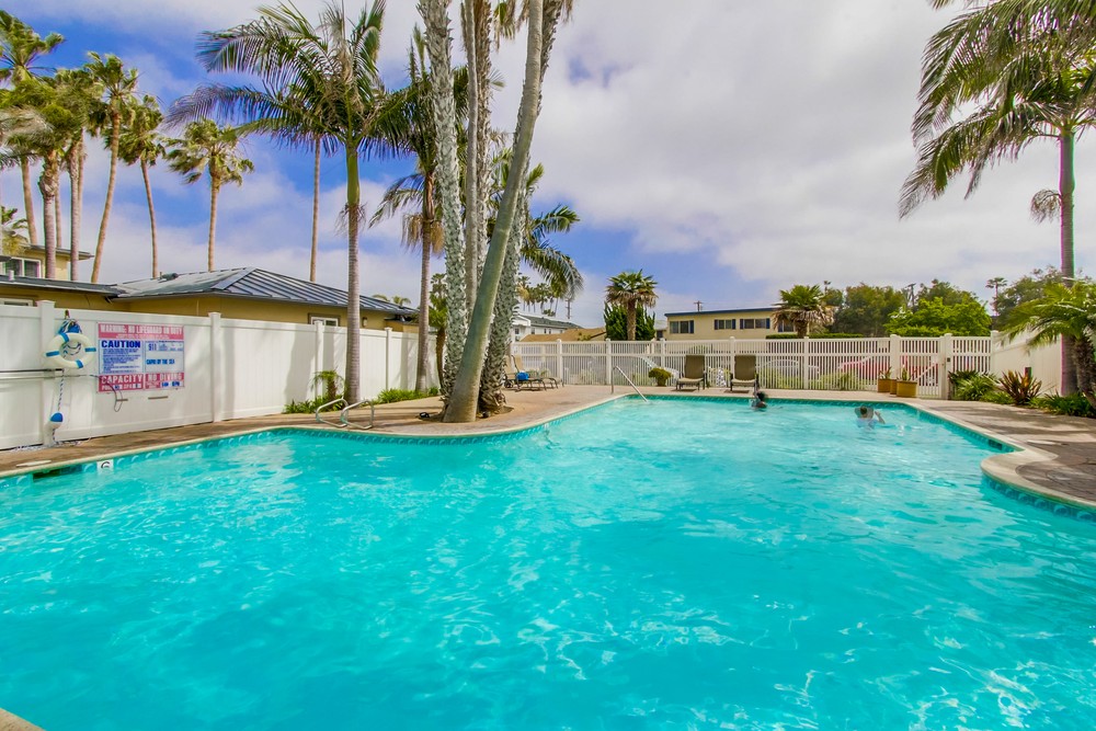 Virtual tour photo 32 of 34 for 4767 Ocean Blvd #804