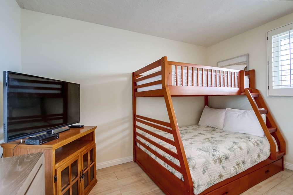 Virtual tour photo 36 of 43 for 4767 Ocean Blvd