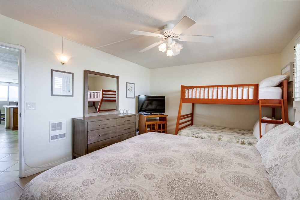 Virtual tour photo 37 of 43 for 4767 Ocean Blvd