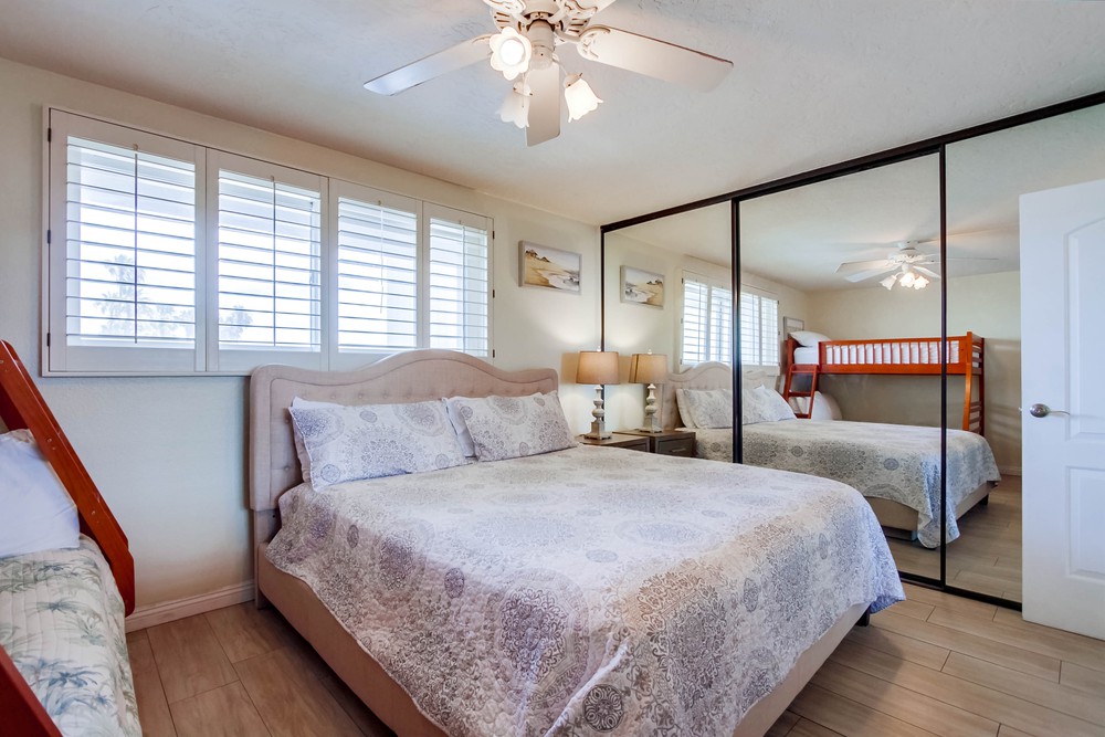 Virtual tour photo 38 of 43 for 4767 Ocean Blvd