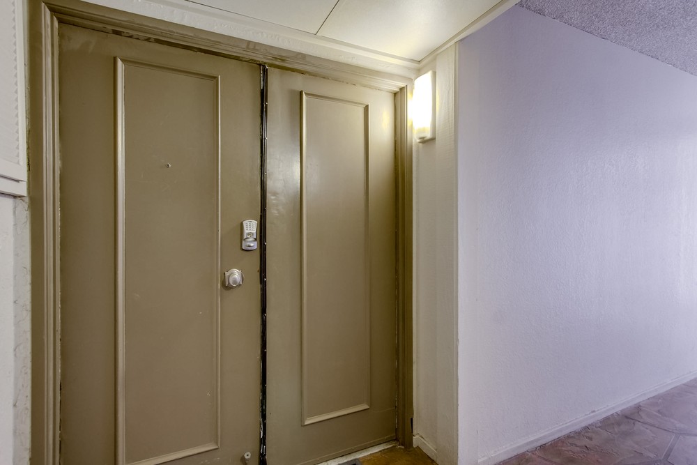 Virtual tour photo 8 of 45 for 4767 Ocean Blvd UNIT 1010