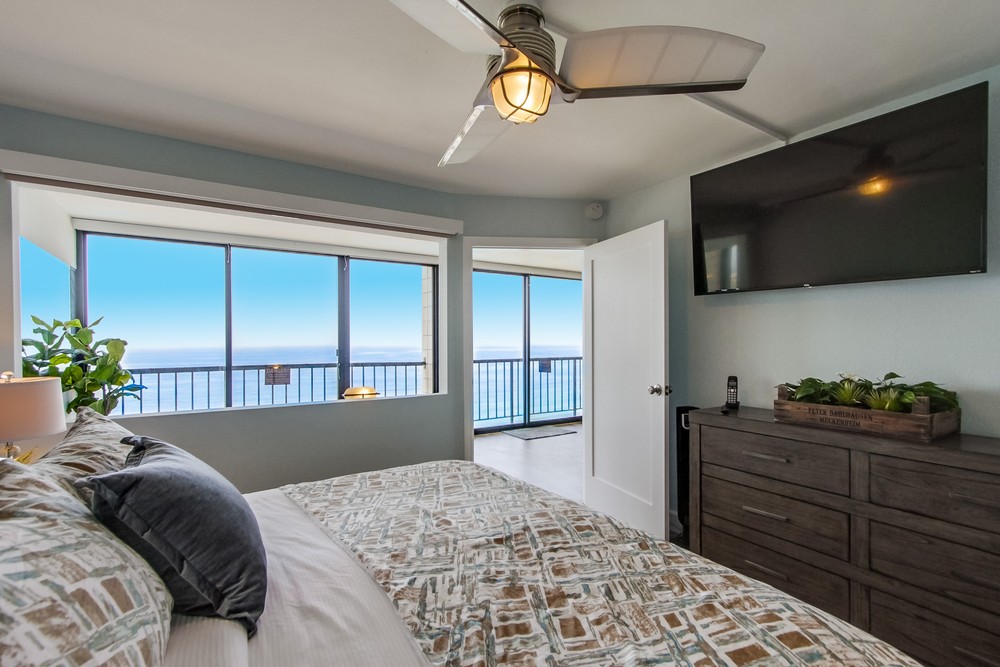 Virtual tour photo 30 of 45 for 4767 Ocean Blvd UNIT 1010