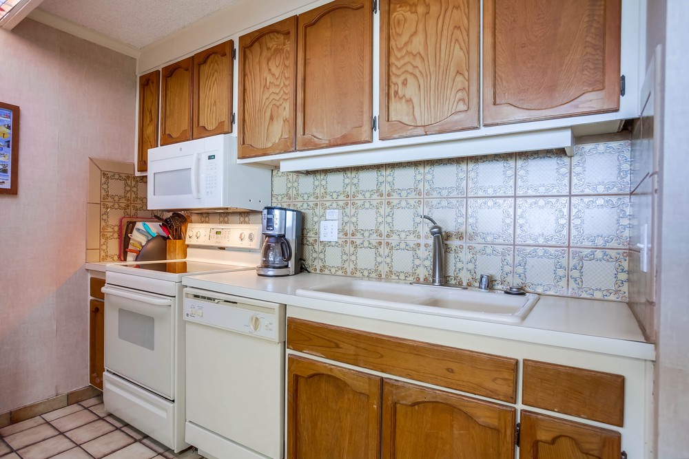 Virtual tour photo 15 of 27 for 4767 Ocean Blvd UNIT 102