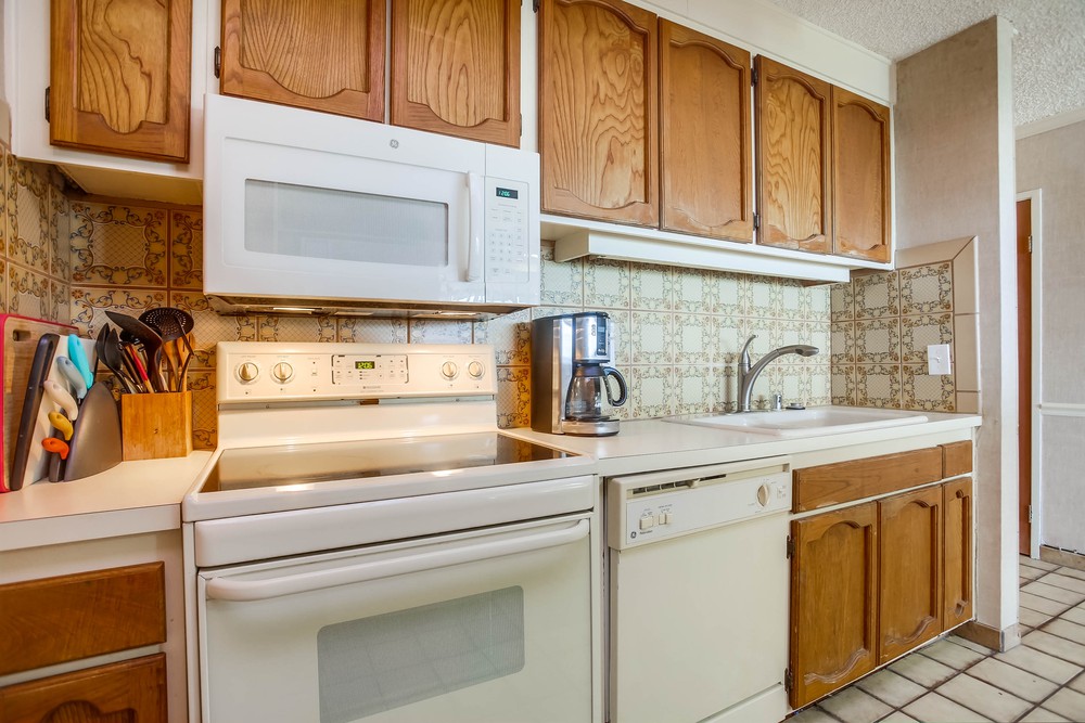 Virtual tour photo 16 of 27 for 4767 Ocean Blvd UNIT 102