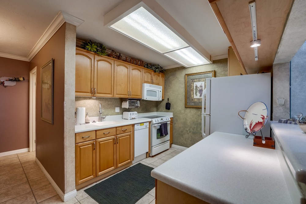 Virtual tour photo 11 of 75 for 4767 Ocean Blvd UNIT 303