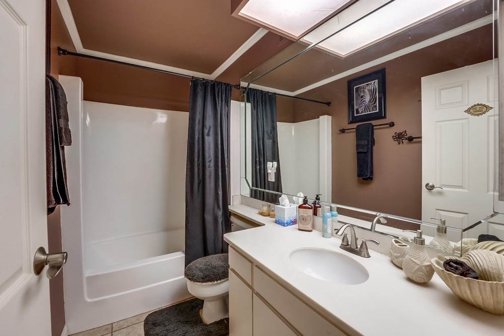 Virtual tour photo 33 of 75 for 4767 Ocean Blvd UNIT 303